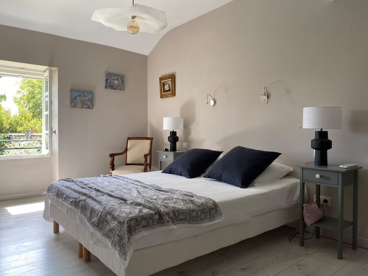 سرير بعرض 160 سم 