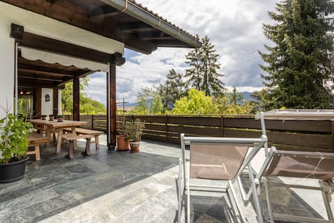 Chalet Luis with big garden