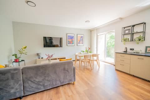 Top Airbnb: New & cozy apartment by the Park in Osiedle Tysiąclecia