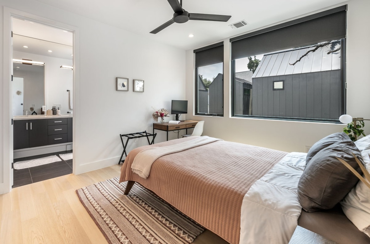 Modern 2BR 1 Mile from Downtown & Zilker Park