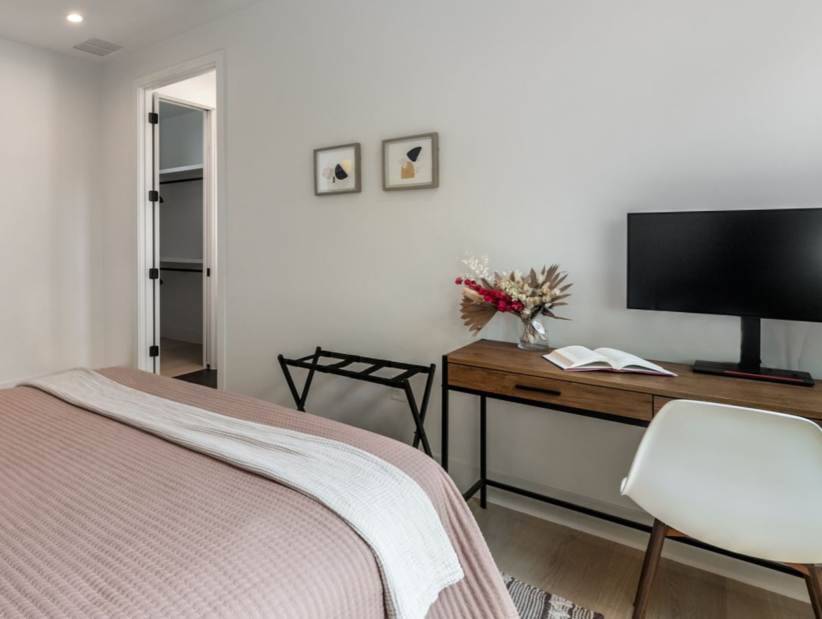 Modern 2BR 1 Mile from Downtown & Zilker Park