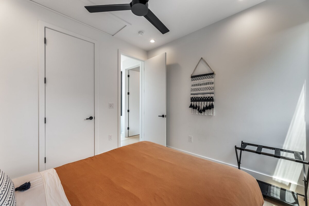 Modern 2BR 1 Mile from Downtown & Zilker Park