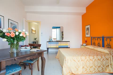 Central apartment near the port