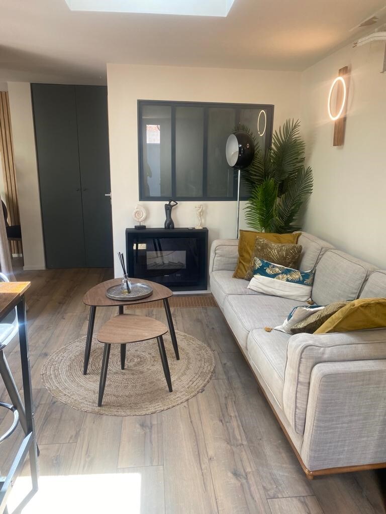 Top performing Airbnb: In the shade of the magnolia in L'isle Sur La Sorgue