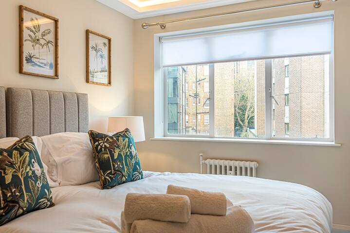 Indulge in Pure Elegance gallery image 5