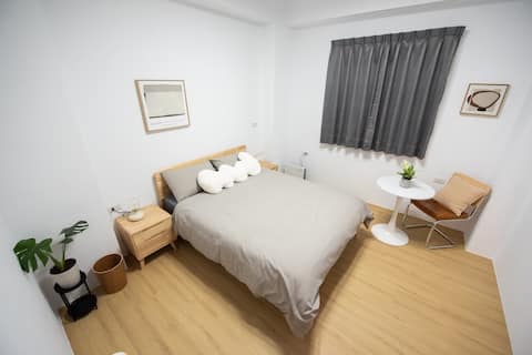 Sun Eden-2nd Floor Double Suite (with balcony) can easily accommodate +1 person (mattress) 500/perso