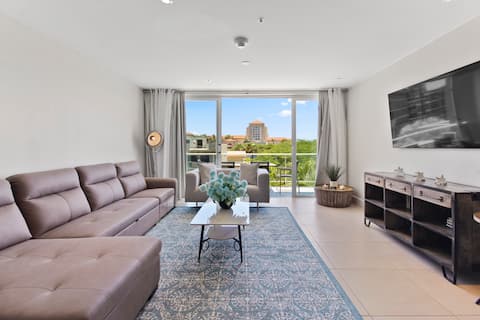 Luxury Palm Beach Condo | Las Islas 9 by Bocobay