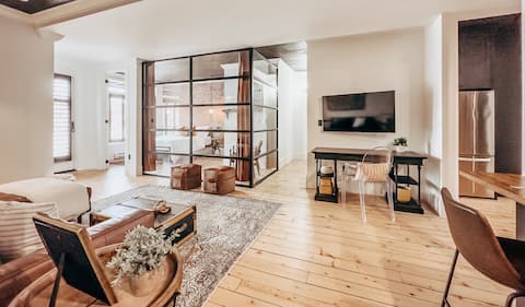 The Merchant Quarters: Contemporary seaside charm