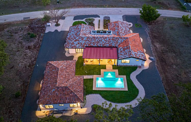 Main House and Casita - Reserva de Golf Pinilla