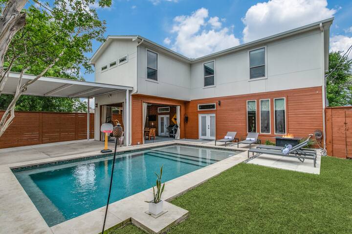 Pool Sauna Gym Pool Table Private Estate gallery image 2