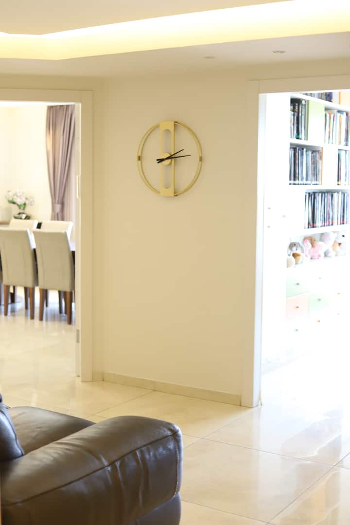 Beautiful Spacious Apt. With View - Jeruzalem