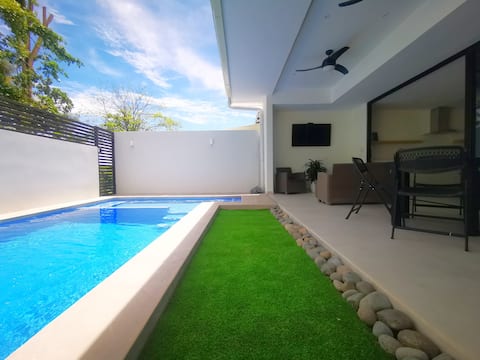 Relaxing Beach House 3BR Private Pool W/D WiFi A/C
