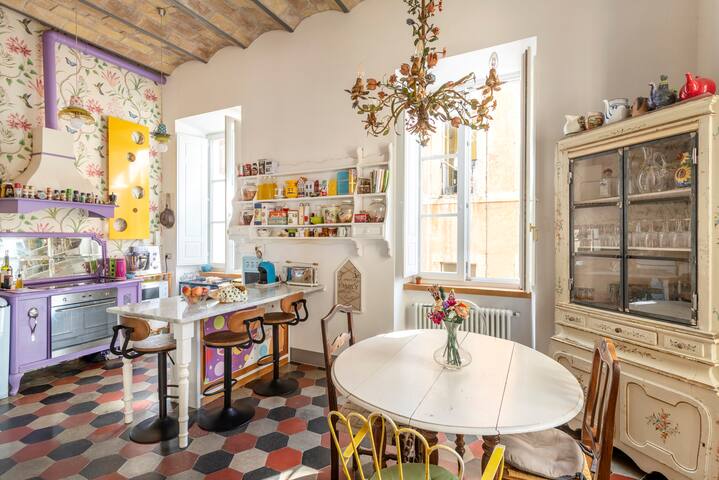 Rainbow luxury apartment Rome gallery image 2