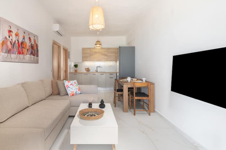 Sebule (kitanda cha sofa mbili) na jiko kamili lenye vifaa