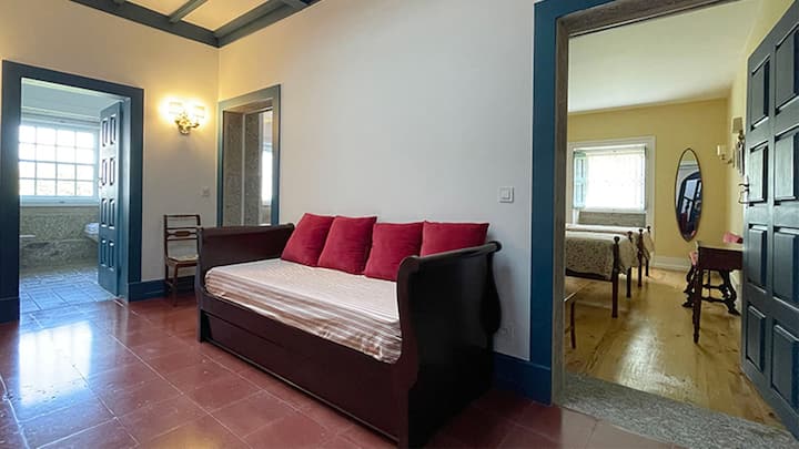Sala privada de acceso exclusivo a los 3 dormitorios del ala familiar.