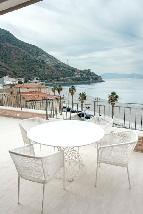 Scilla Beachfront Penthouse