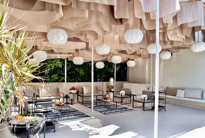 CASA SOUL – Stylish 9BR Villa w/Rooftop in Condesa