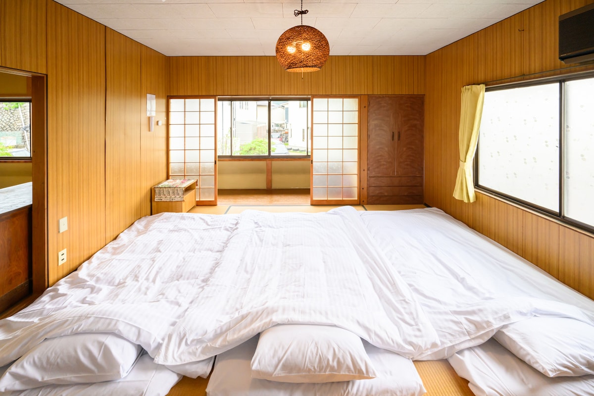 [Japanese-style room 4] The second floor is available for reservations of more than 7 people.
