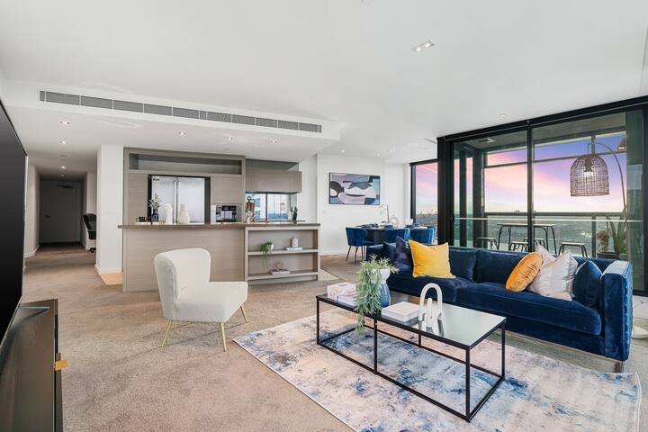 Blue Paradise & City View 3B2B2C Modern Furnishing gallery image 2