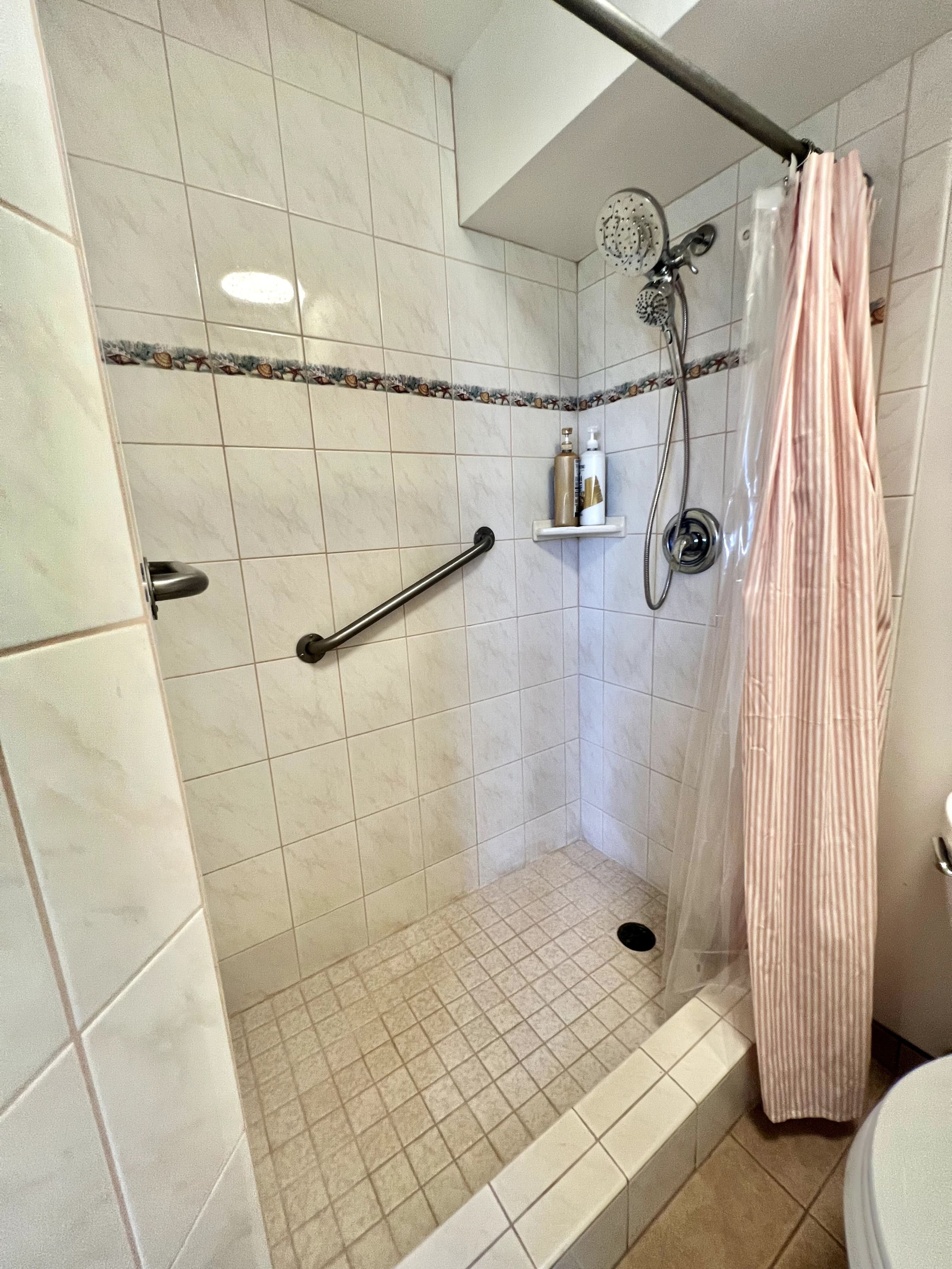 Condo in Kihei · ★4.94 · 2 bedrooms · 3 beds · 2 baths - Image 15