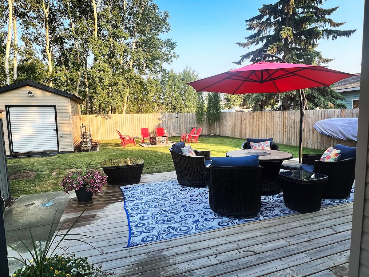 The Sylvan — Outdoor area