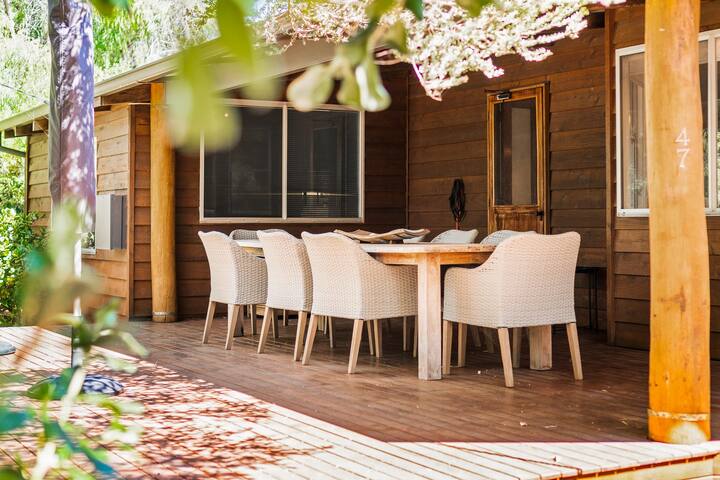 The Love Shack – Pet Friendly Beach Bungalow gallery image 3