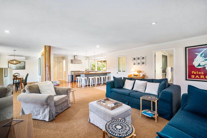 The Love Shack – Pet Friendly Beach Bungalow gallery image 2