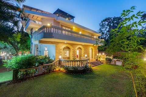 4 BDR pet-friendly, pool villa Khandala