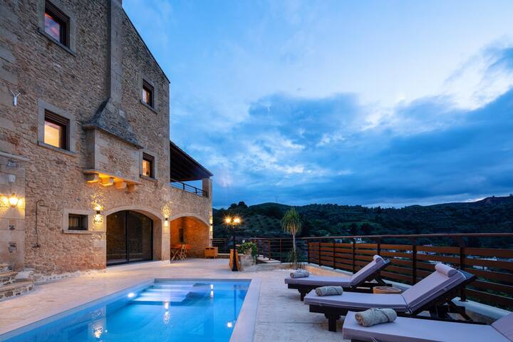 Private Pool-Stone villa -Gym & BBQ-Nature Escape gallery image 3