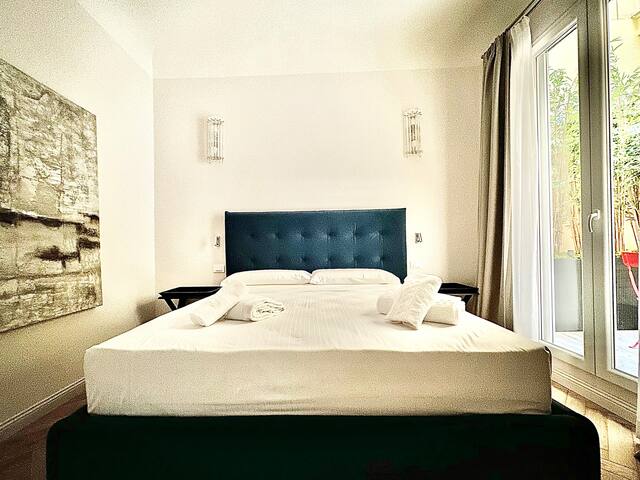 Zanobi Suite W/Private Patio Wi-Fi A/C 4BRs gallery image 4