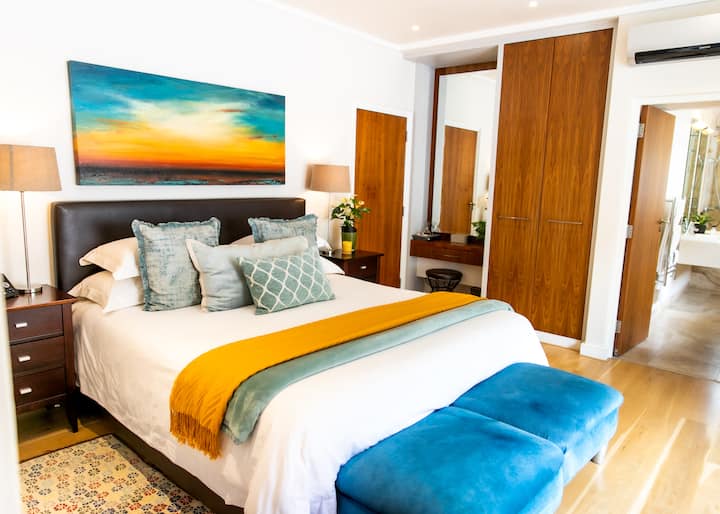 Selkirk House Bedroom 2 - Hermanus