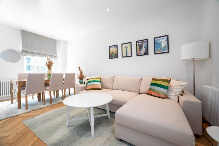 3 Bedroom flat with Terrace in Central London gallery image 3