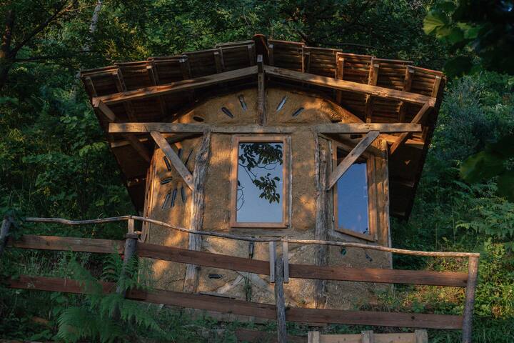 Mud House