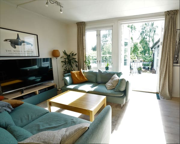 Unique family friendly apt w/garden, parking, wifi