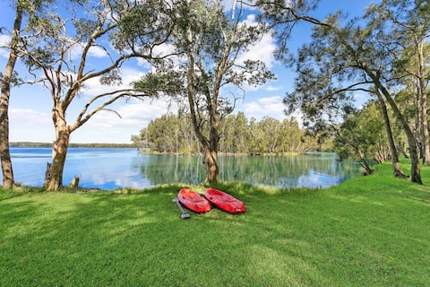 Lakeside. Tranquil gorgeous views