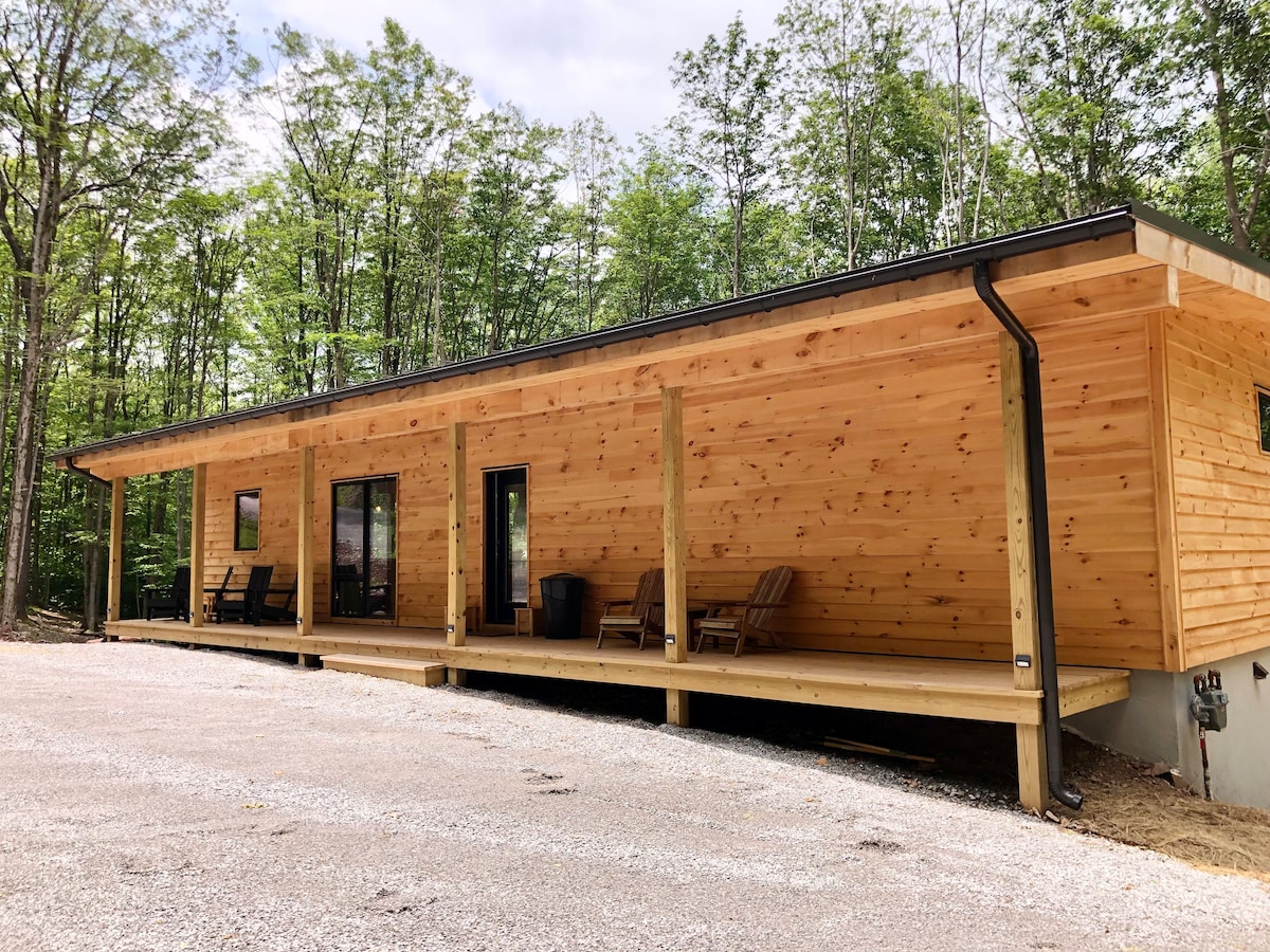 Serene Mountain Escape in Timberline with Hot Tub Houses for Rent in