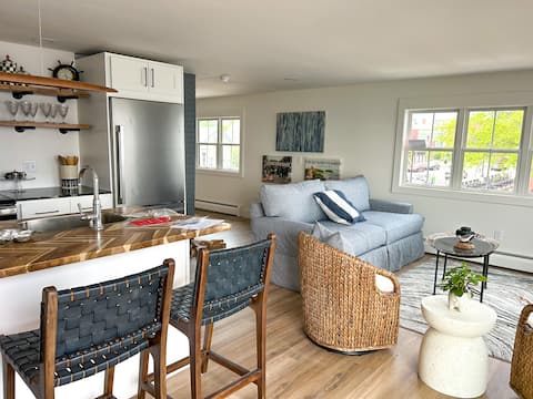Popular Airbnb listing: Riverfront Apartment in downtown Clayton in Clayton