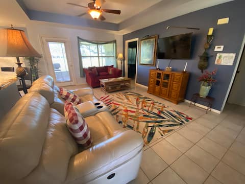 Top performing Airbnb: Golf, Beaching, Fishing, Birders in Laguna Vista