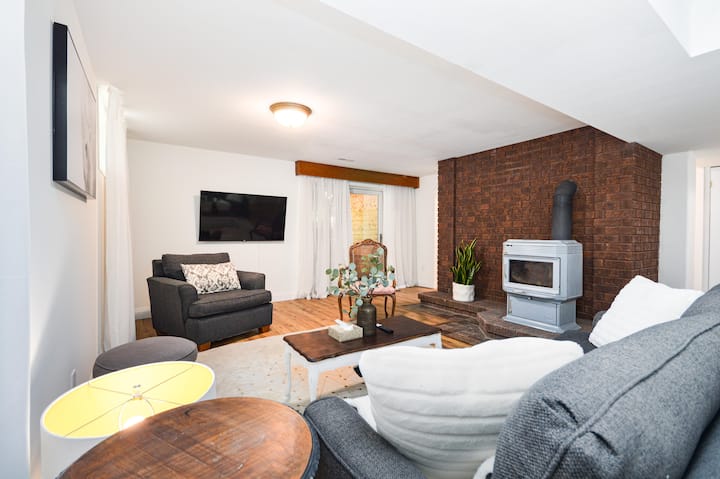Luxury Apartment By The Beach - Innisfil