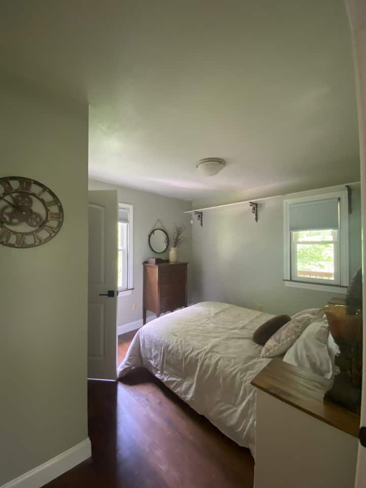 غرفة النوم 1 (سرير متوسط الحجم)