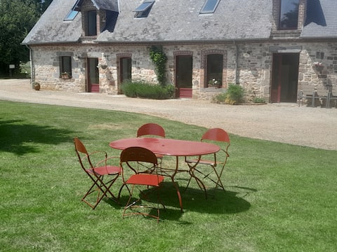 Very comfortable furnished gîte.