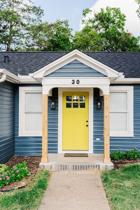 Yellow Door @ 30 G