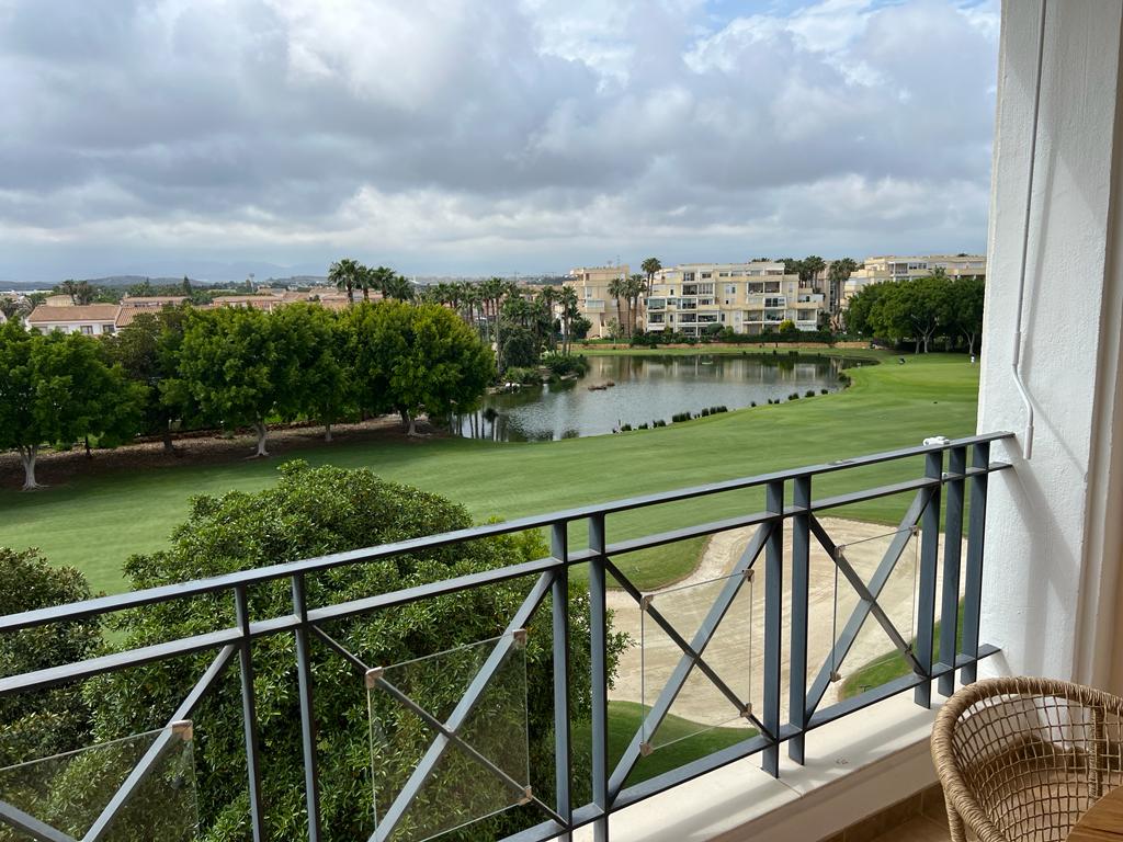 Popular Airbnb listing: Casa CALA VG in Alacant / Alicante