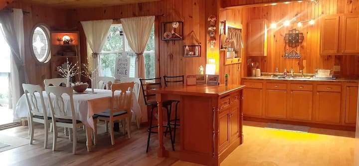 Boyden's Lake House - בתים להשכרה בעיר Robbinston, מיין, ארצות הברית -  Airbnb