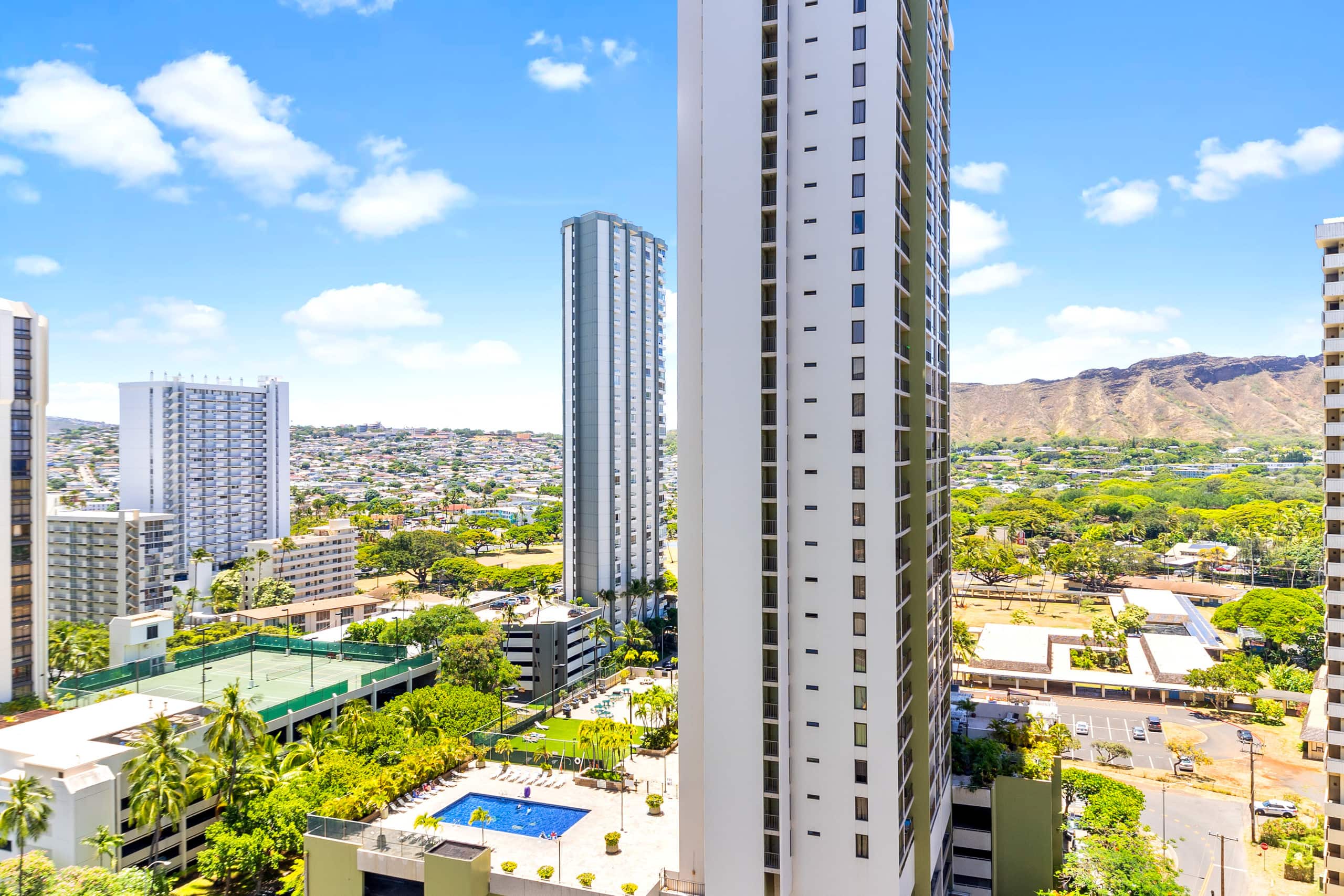 Condo in Honolulu · ★4.54 · 1 bedroom · 1 bed · 1 private bath - Image 25