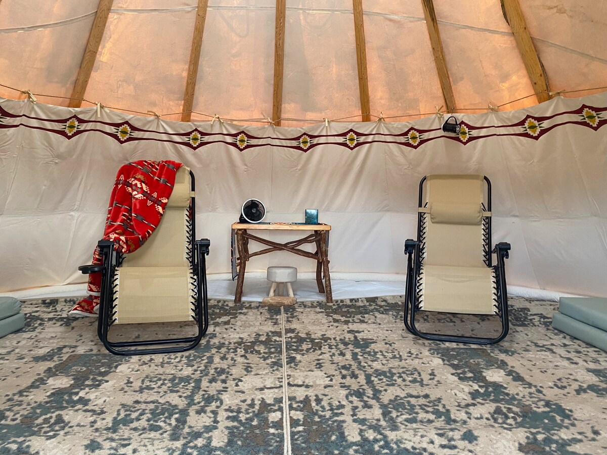 Teepee Lounge