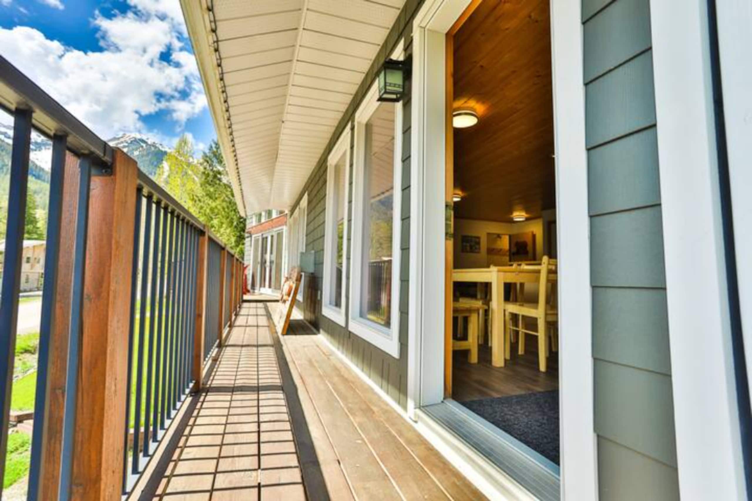 Pine Lodge | Updated | Top Floor | Hot Tub Access - Photo 34