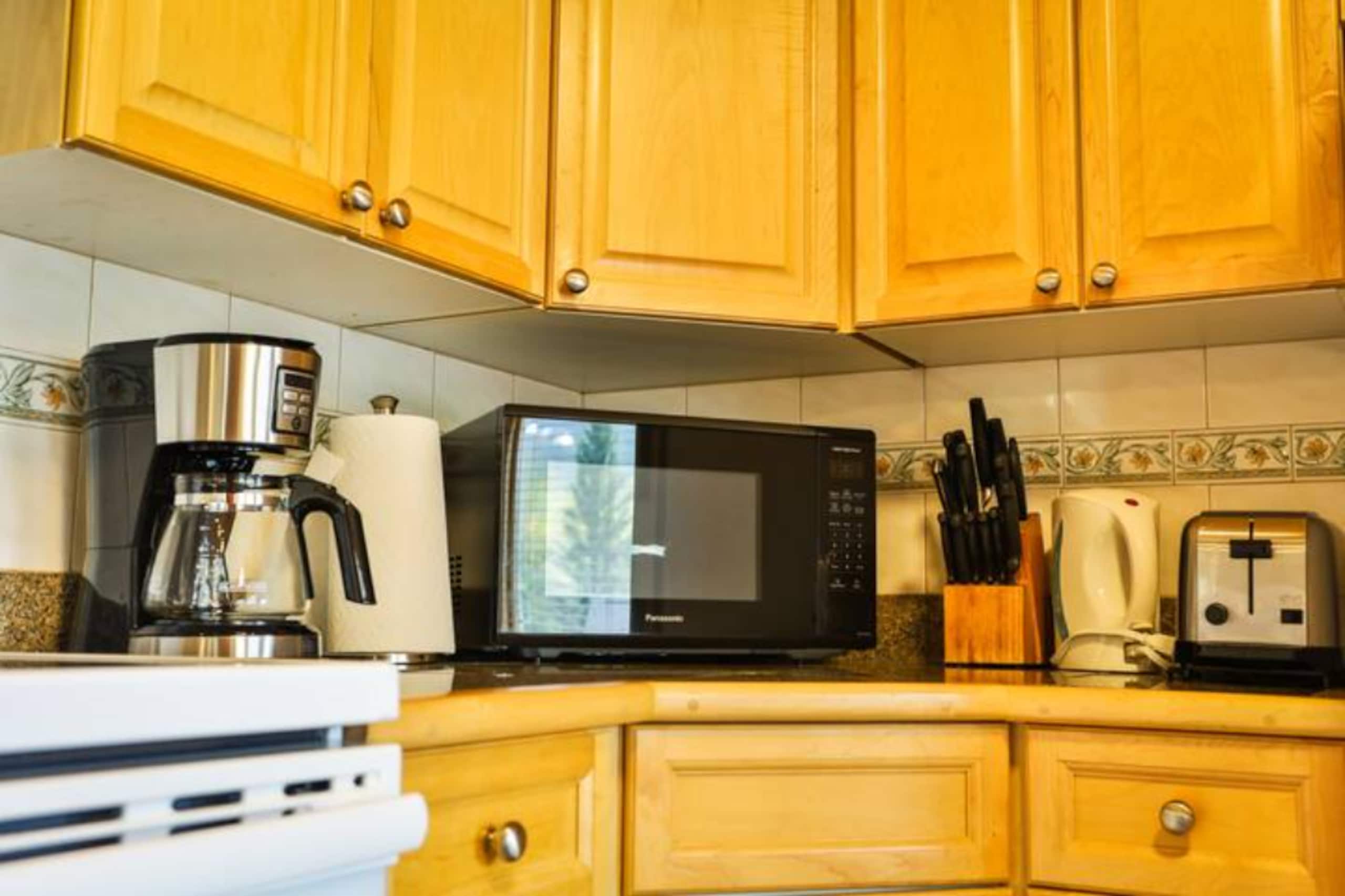 Pine Lodge | Updated | Top Floor | Hot Tub Access - Photo 19