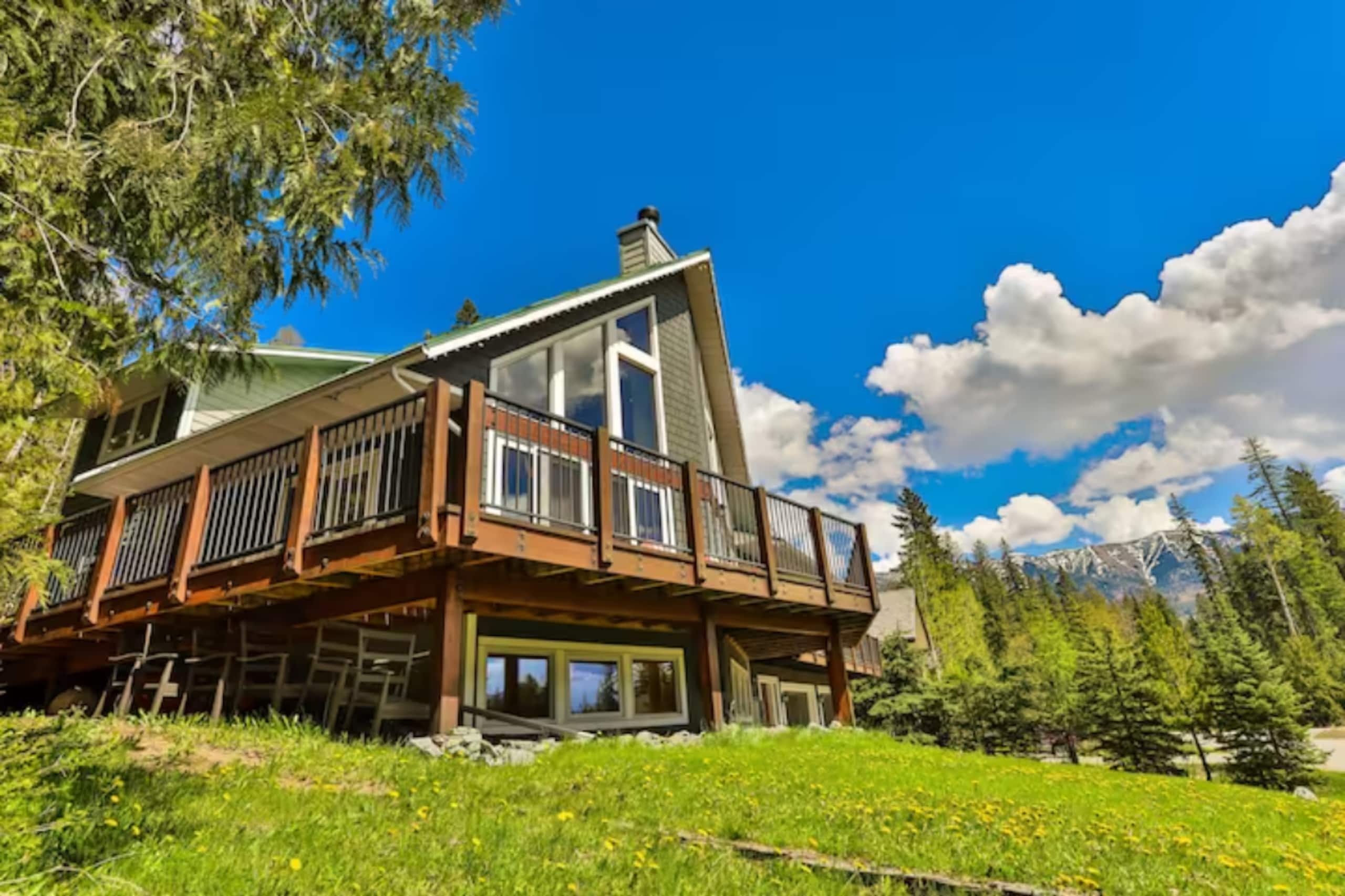 Pine Lodge | Updated | Top Floor | Hot Tub Access - Photo 6