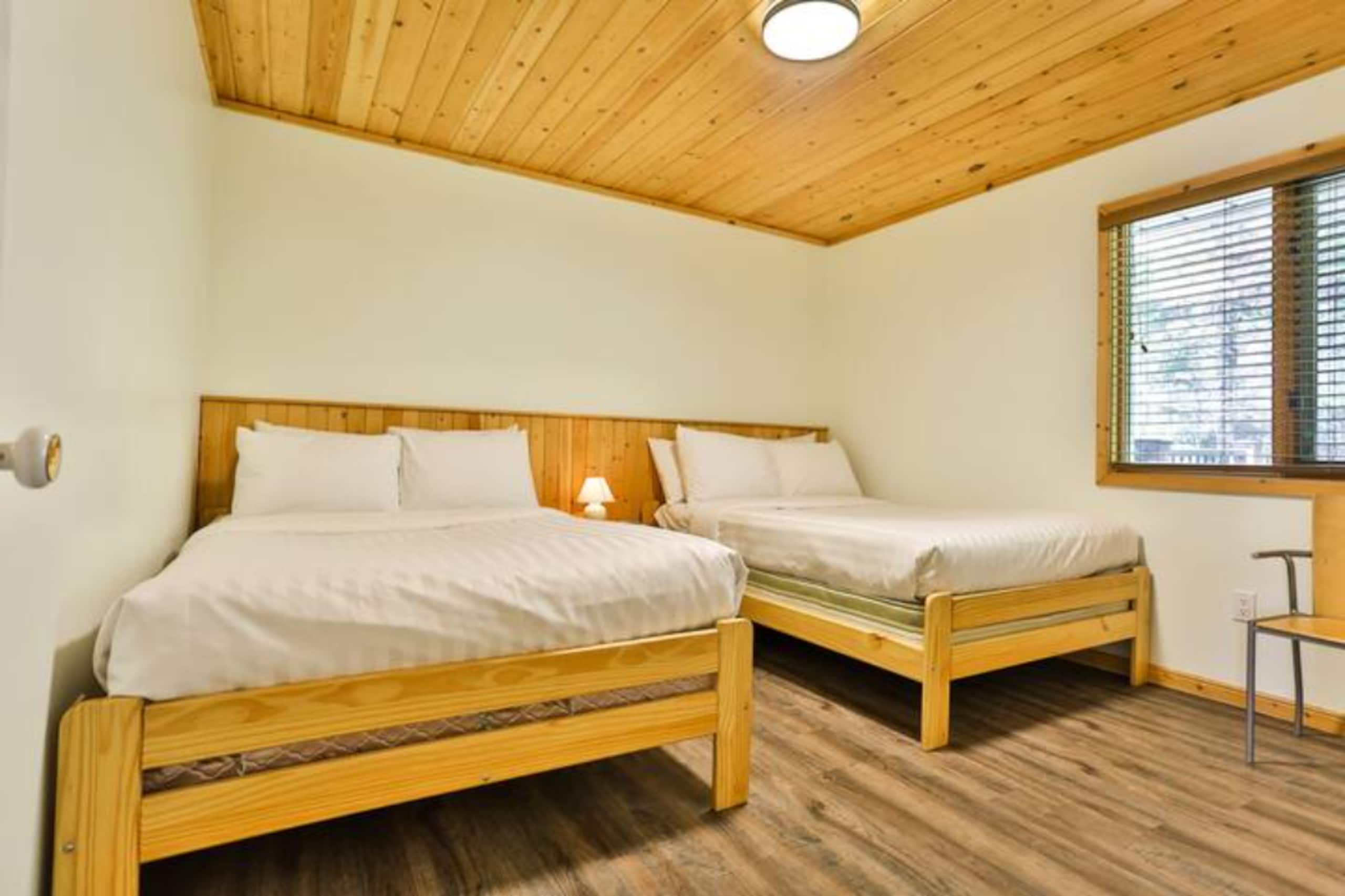 Pine Lodge | Updated | Top Floor | Hot Tub Access - Photo 25
